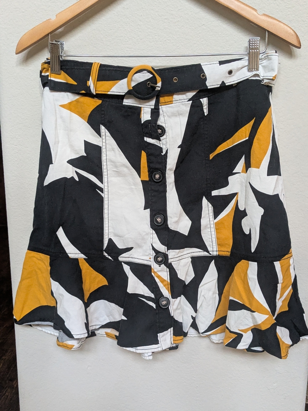 Nine West Black White and Mustard Abstract Print Button-Front Mini Skirt